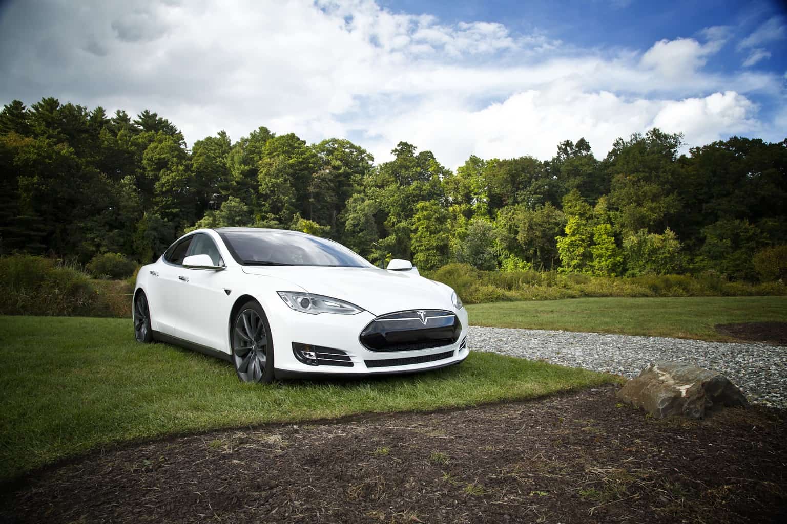 Que Penser De Tesla en 3 Points Cruciaux