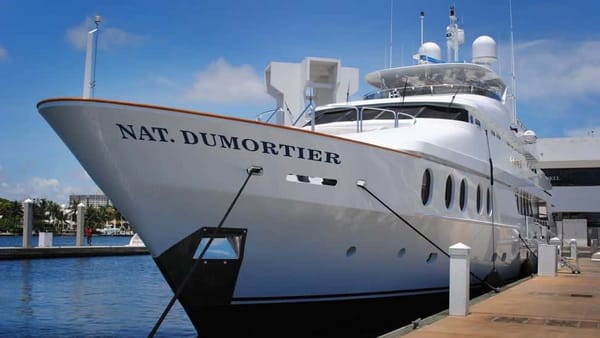 Le bateau factice de Nathanael Dumortier.